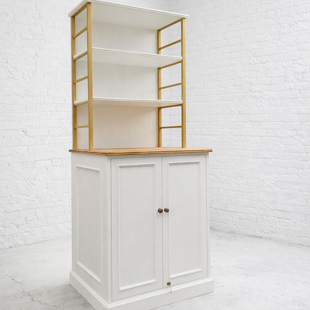 真鍮ラックディスプレイシェルフ オープンシェルフ 特注店舗什器 ゴールドフレーム オーダーメイド家具 海外インテリア