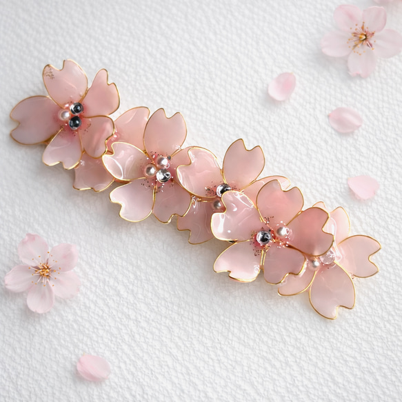 桜雫を結う ヘアクリップ｜淡桜色の花アクセサリー ヘアクリップ