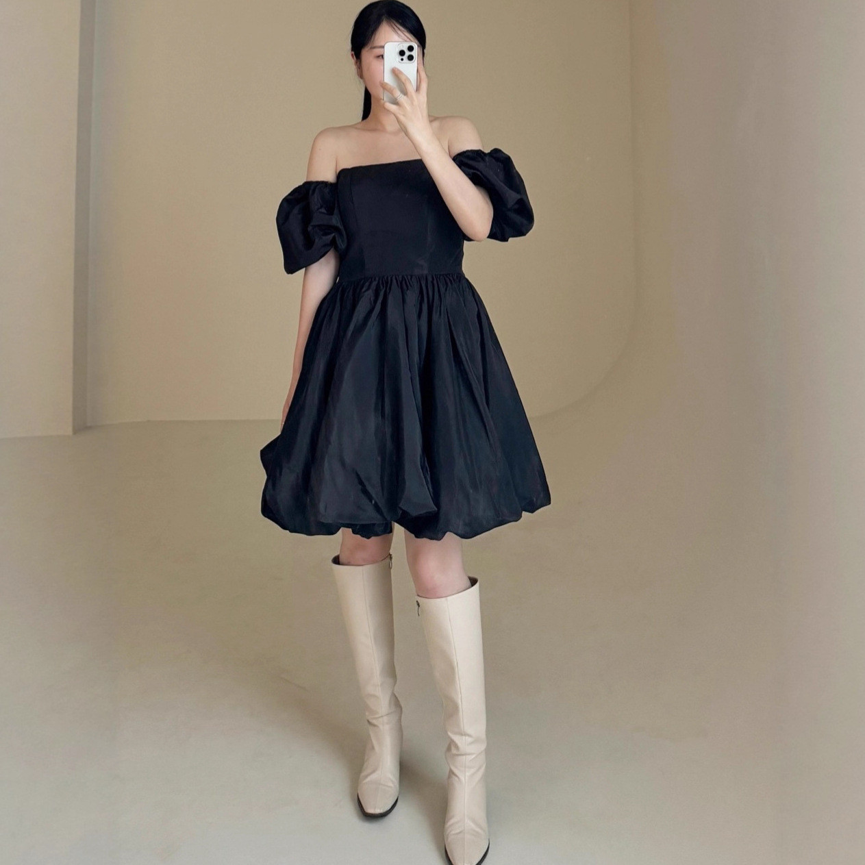 高級感 白 黒 タフタ パフスリーブ オフショルダー パーティードレス シンプル 韓国風 披露宴 前撮り HL1122