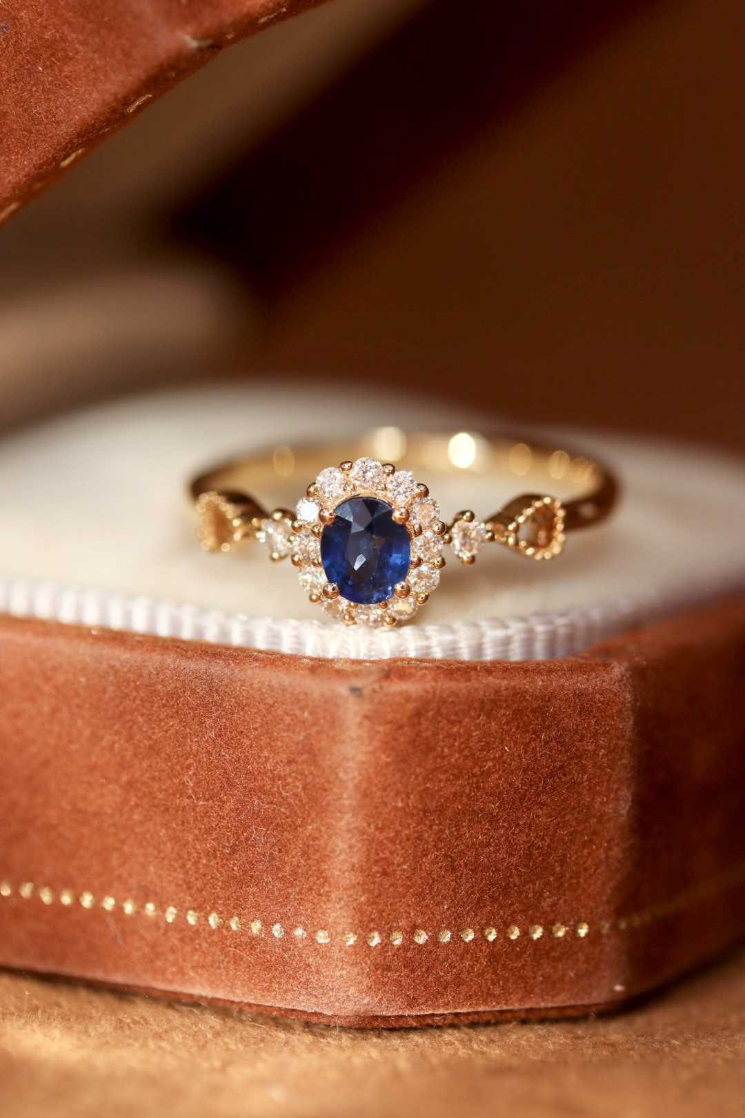 天然ダイヤモンド付きリングk18 3102