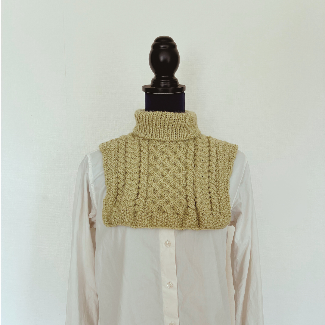 アラン模様盛りだくさんの 贅沢なつけ襟〜抹茶色〜