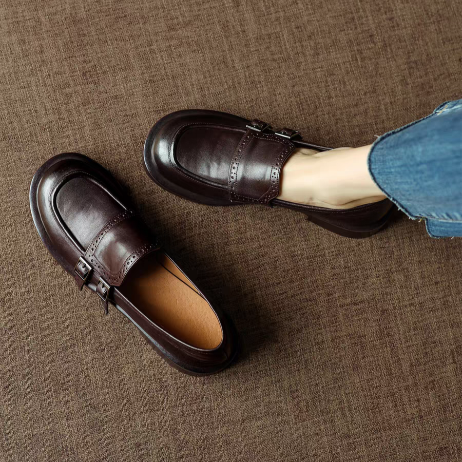 知的で学究的な雰囲気が魅力のレディースローファー。ローファー オックスフォードシューズ Oxford shoes