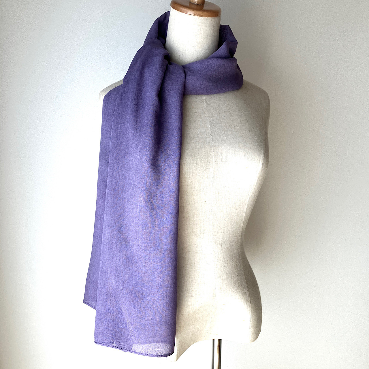 草木染めソフトバンブーストール・ログウッドパープル（藤色）
