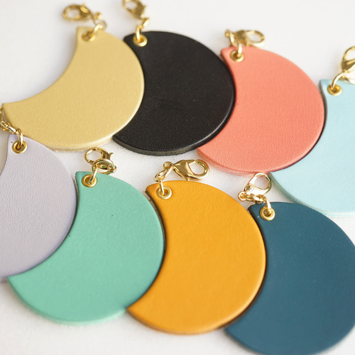 本革【月】チャーム [名入れOK] / hoshinooto /キーリング