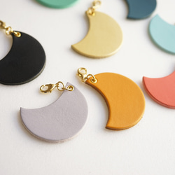 本革【月】チャーム [名入れOK] / hoshinooto /キーリング