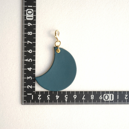 本革【月】チャーム [名入れOK] / hoshinooto /キーリング