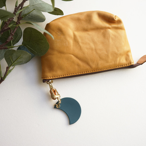 本革【月】チャーム [名入れOK] / hoshinooto /キーリング