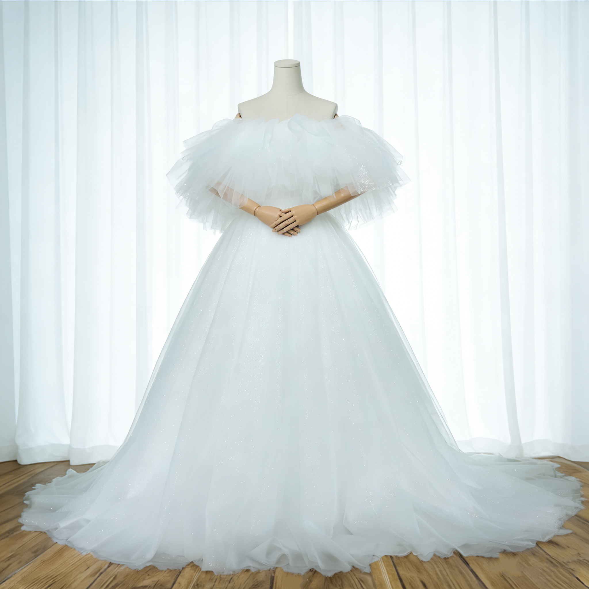 送料無料！ウェディングドレス  オフショルダー キラキラグリッターチュール キラキラグリッターチュール ブライダル