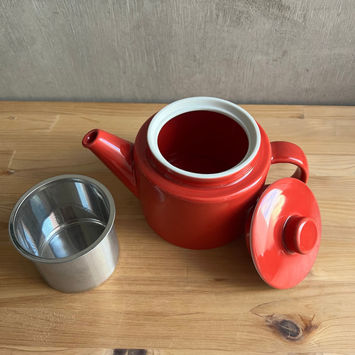波佐見焼 Common（コモン） ポット 500ml レッド 西海陶器 【SS茶こし 