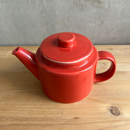 波佐見焼 Common（コモン） ポット 500ml レッド 西海陶器 【SS茶こし