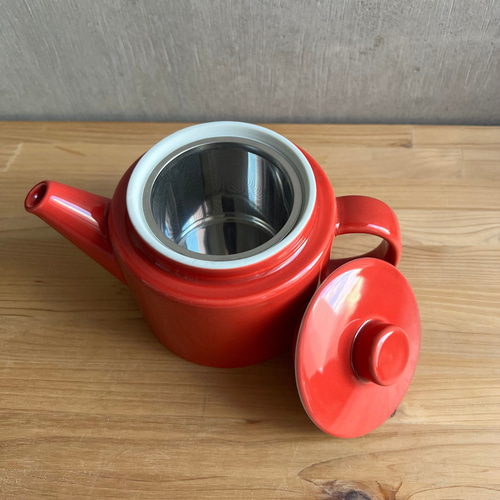 波佐見焼 Common（コモン） ポット 500ml レッド 西海陶器 【SS茶こし