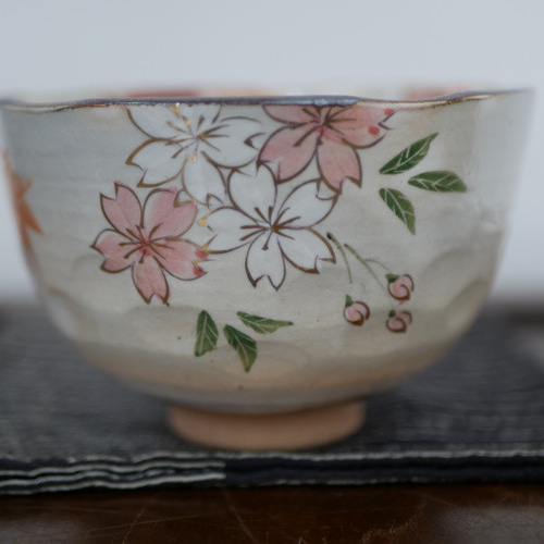 京焼・清水焼　抹茶碗　乾山雲錦 花光山作 京焼・清水焼 抹茶碗 雲錦 茶碗・めし碗 Shun 通販 20303640｜Creema