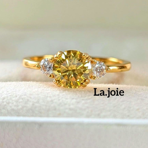 ゴールドリング イエローストーン 3つのストーン 最高品質 イエロー モアサナイト スリーストーン 3stone リング 指輪