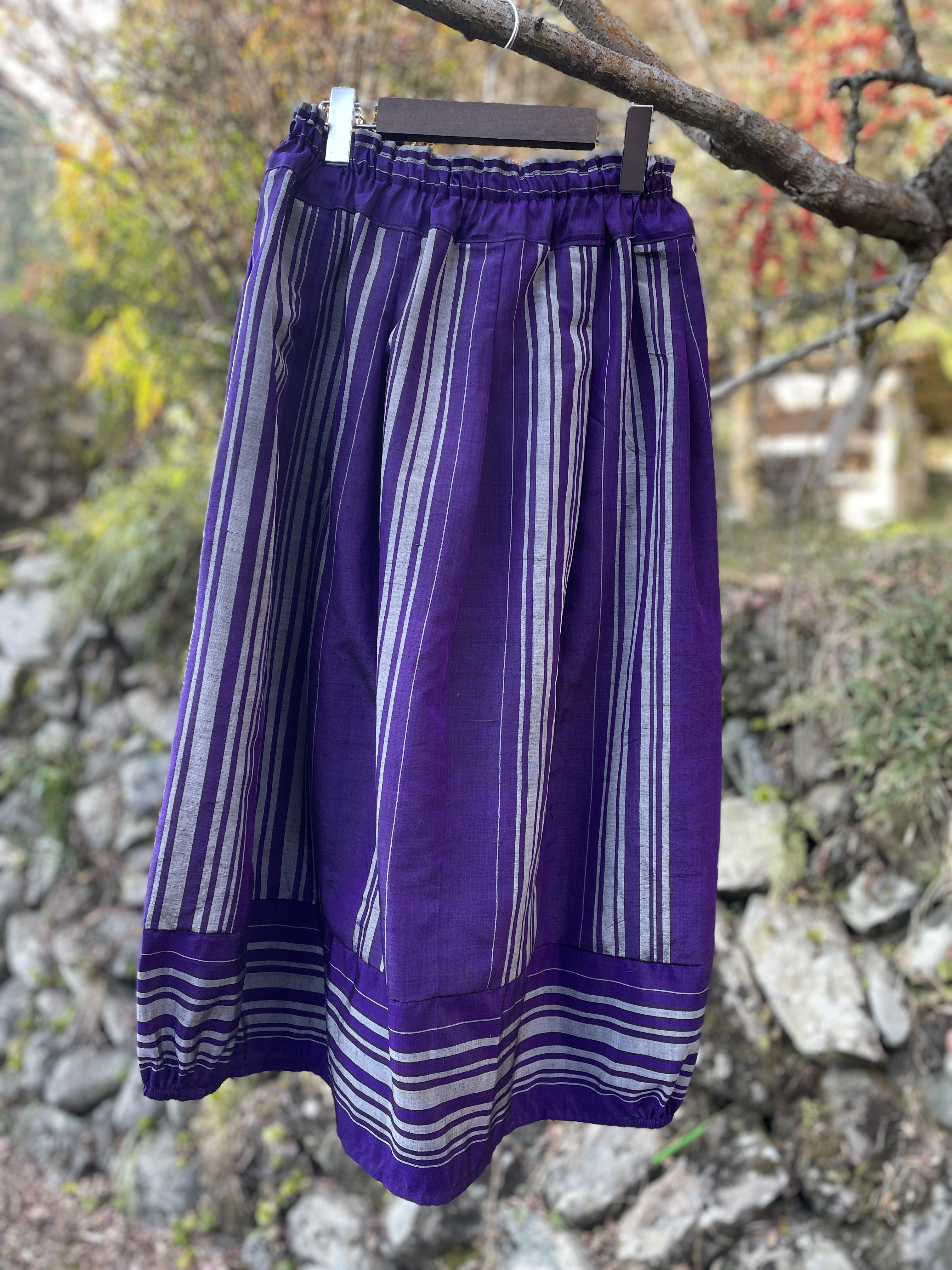 訳あり品特価銘仙着物リメイクコクーンスカート紫ボリューム控えめバルーン裏地なしsk−0008