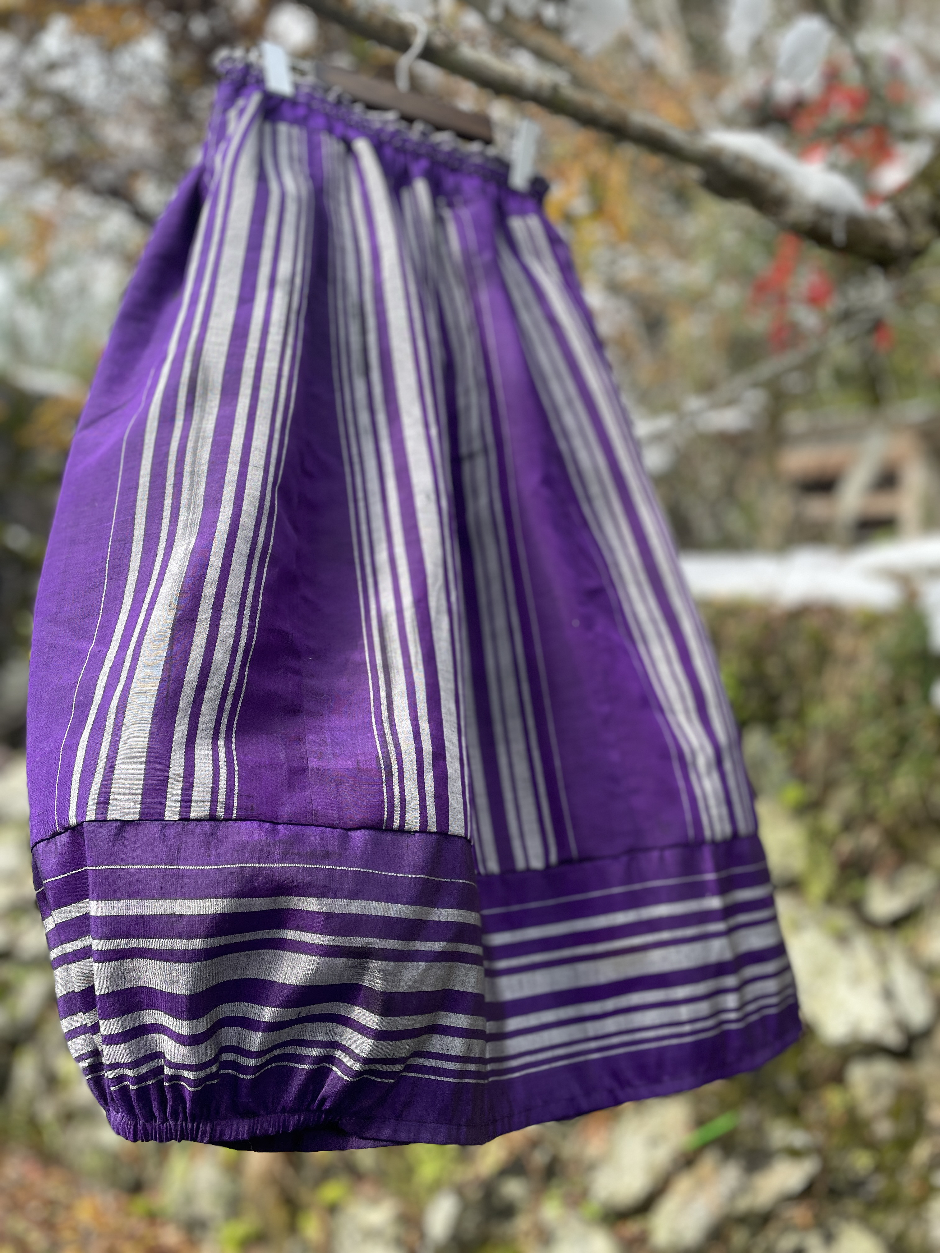 訳あり品特価銘仙着物リメイクコクーンスカート紫ボリューム控えめバルーン裏地なしsk−0008