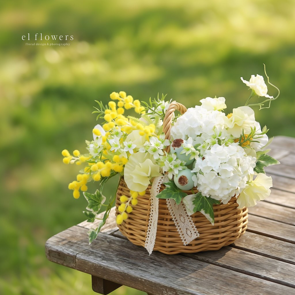 ミモザとスノーボールのナチュラルバスケット｜アーティフィシャルフラワー【受注制作】