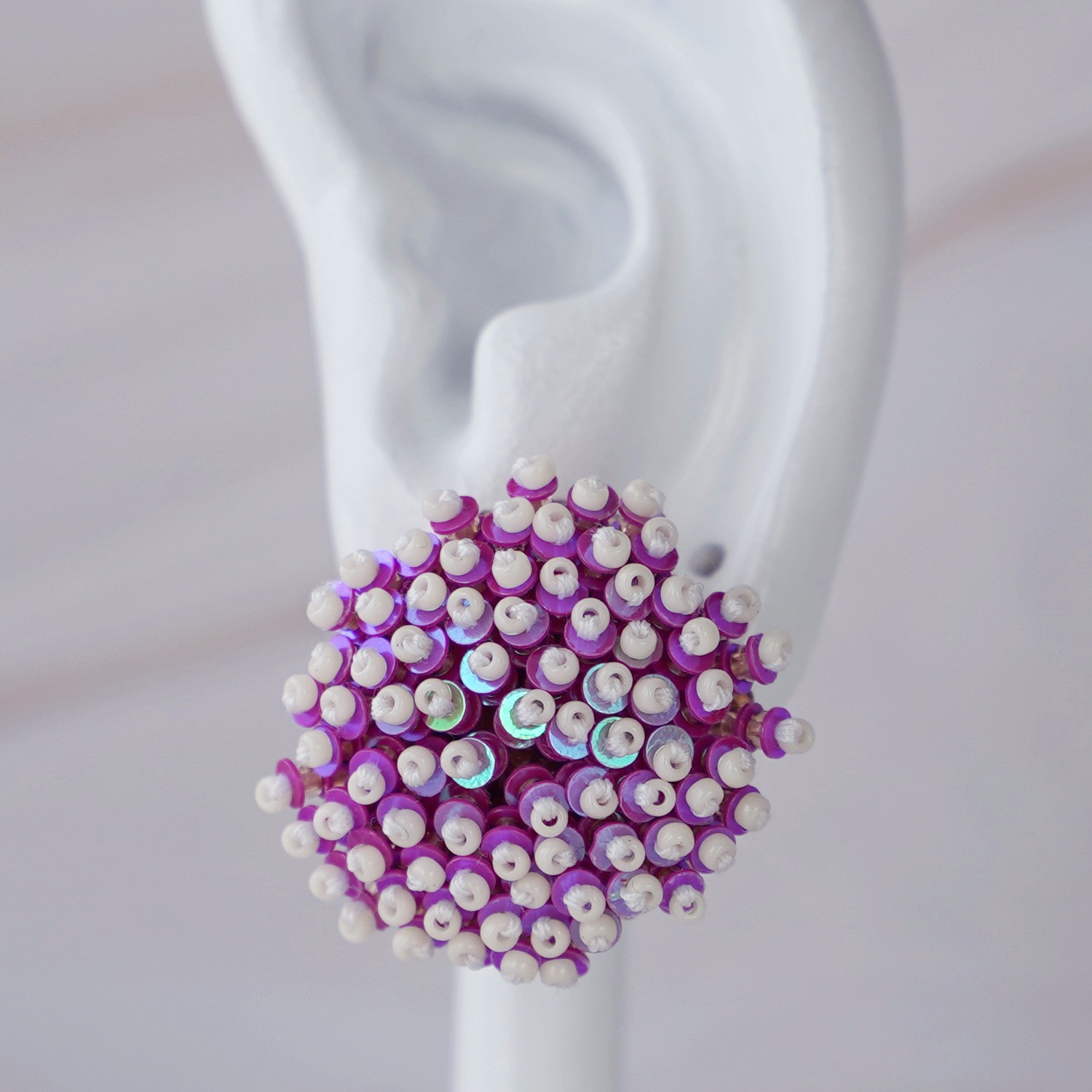 おゃべりなピアス・イヤリング64｜ビーズ刺繍×ピンク×大ぶり×選べる金具×一点物×サージカルステンレス