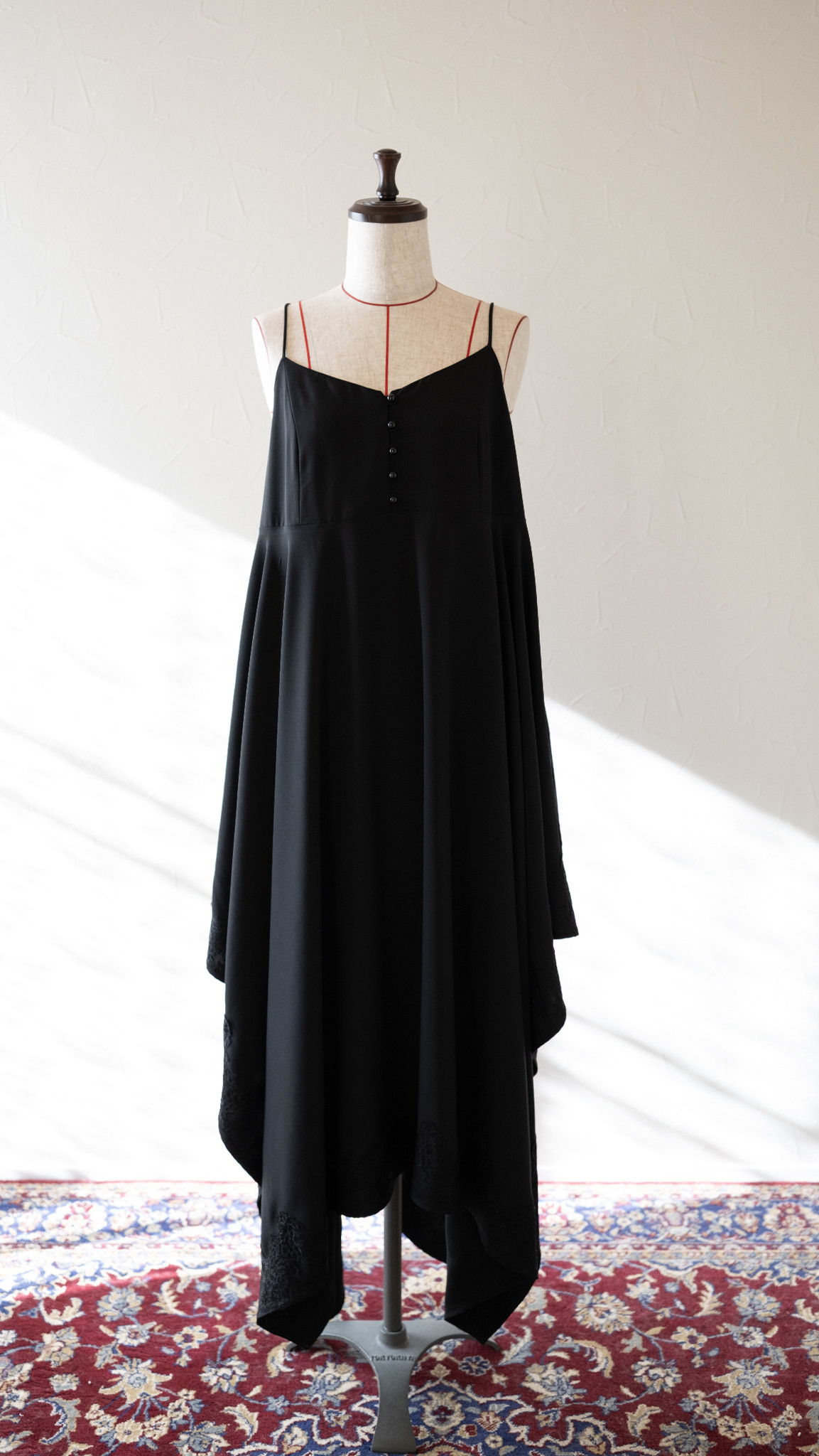 アシンメトリーレイヤードキャミワンピース / ブラック