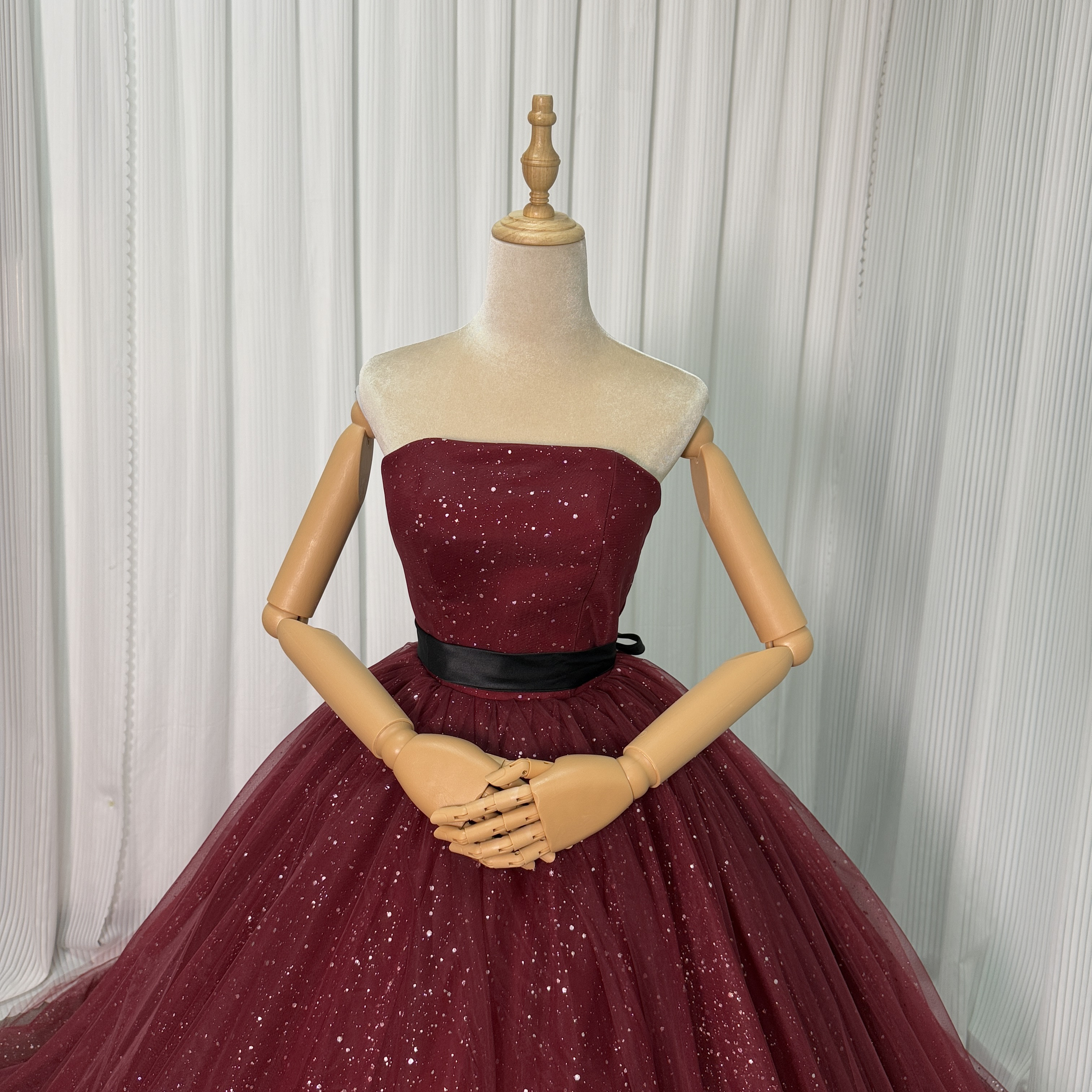 送料無料！カラードレス ワインレッド  ビスチェタイプ キラキラグリッターチュール サッシュベルト ロングトレーン エレ