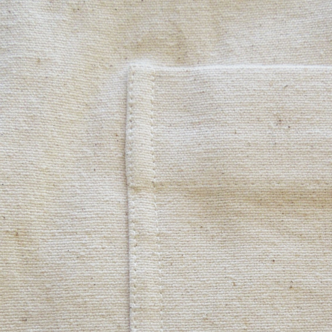 つつむ　ペインターサロペット●生成りキャンバス