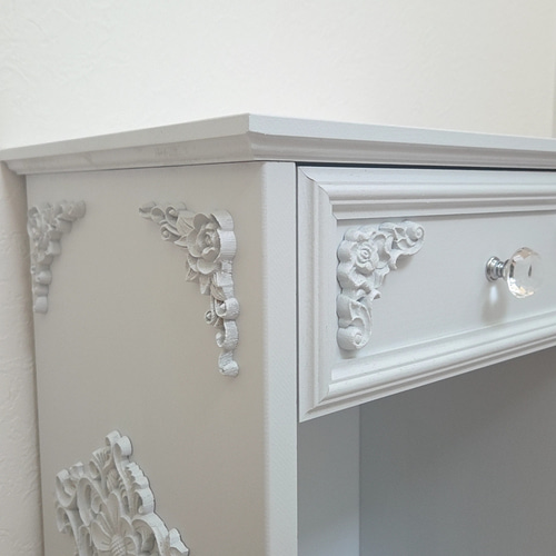 ロココ調 猫脚が可愛い 白のナイトテーブル｜サイドテーブル サイド