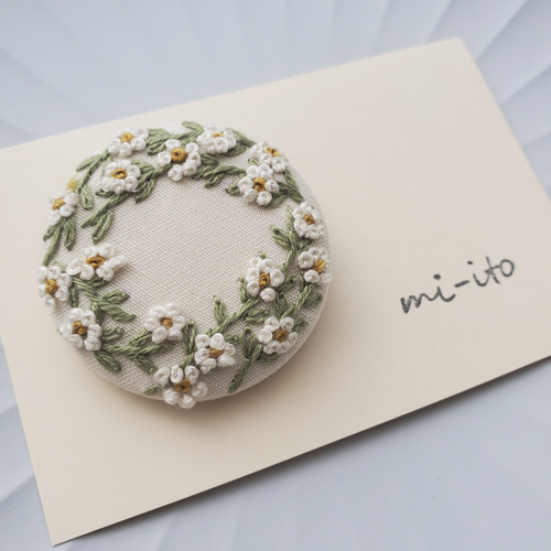 刺繍ブローチ no.017 くるみボタン 《送料無料》 ブローチ mi-ito 通販