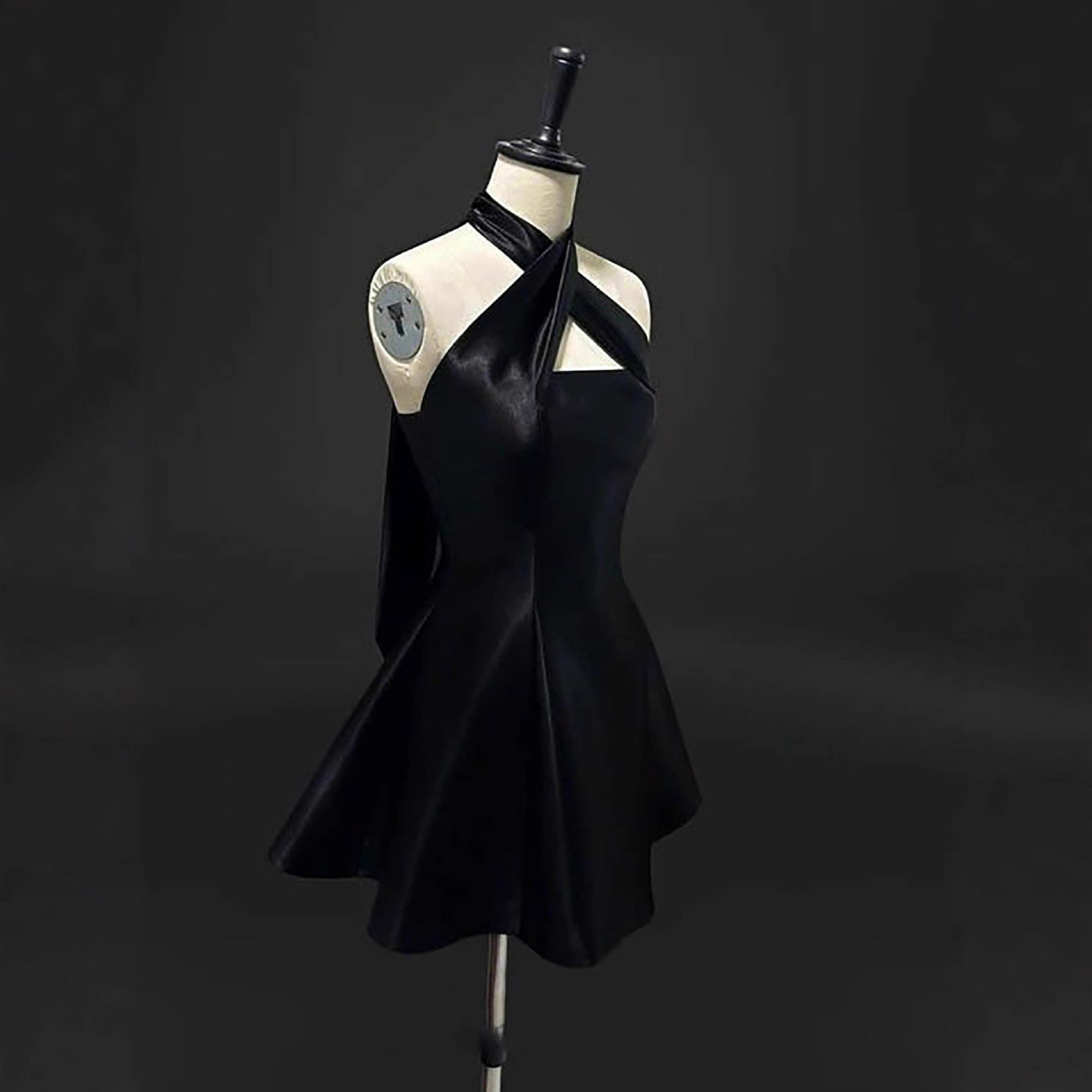 高級感 黒 ノースリーブ ショート丈 パーティードレス 韓国風 披露宴 誕生日 成人式 前撮り HL1132