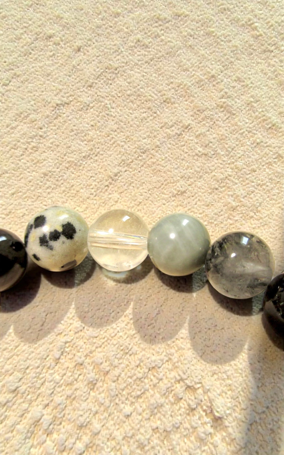 モノトーンの世界/富士山溶岩・ブラックオパール・ガーネット・イーグルアイ・グラファイトインクォーツ・水晶、他 10枚目の画像