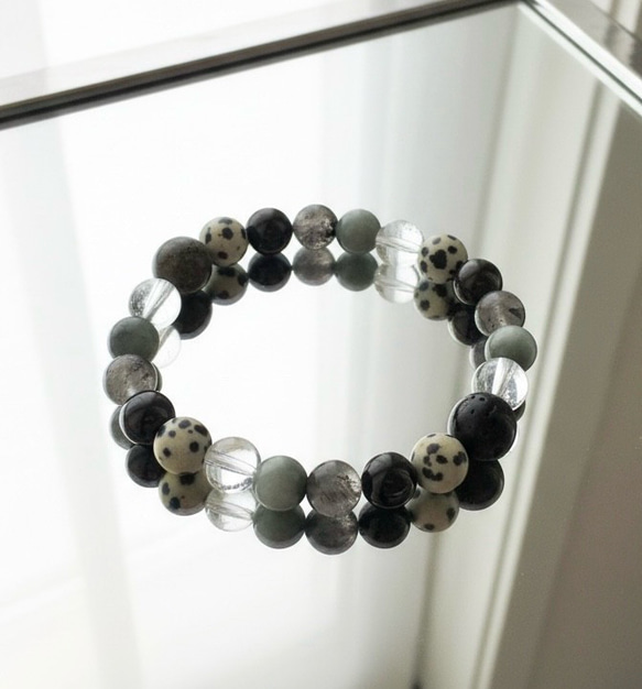 モノトーンの世界/富士山溶岩・ブラックオパール・ガーネット・イーグルアイ・グラファイトインクォーツ・水晶、他 1枚目の画像