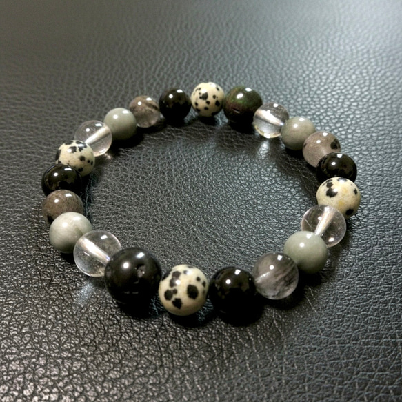 モノトーンの世界/富士山溶岩・ブラックオパール・ガーネット・イーグルアイ・グラファイトインクォーツ・水晶、他 7枚目の画像