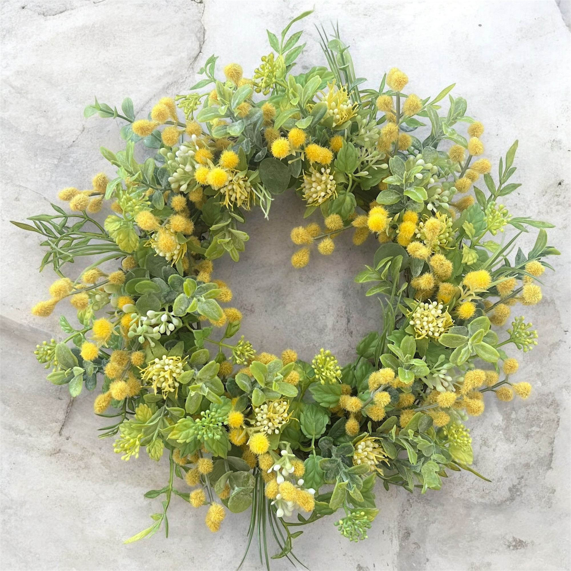 春を告げるふわふわミモザリース｜ナチュラルグリーンの幸せイエロー