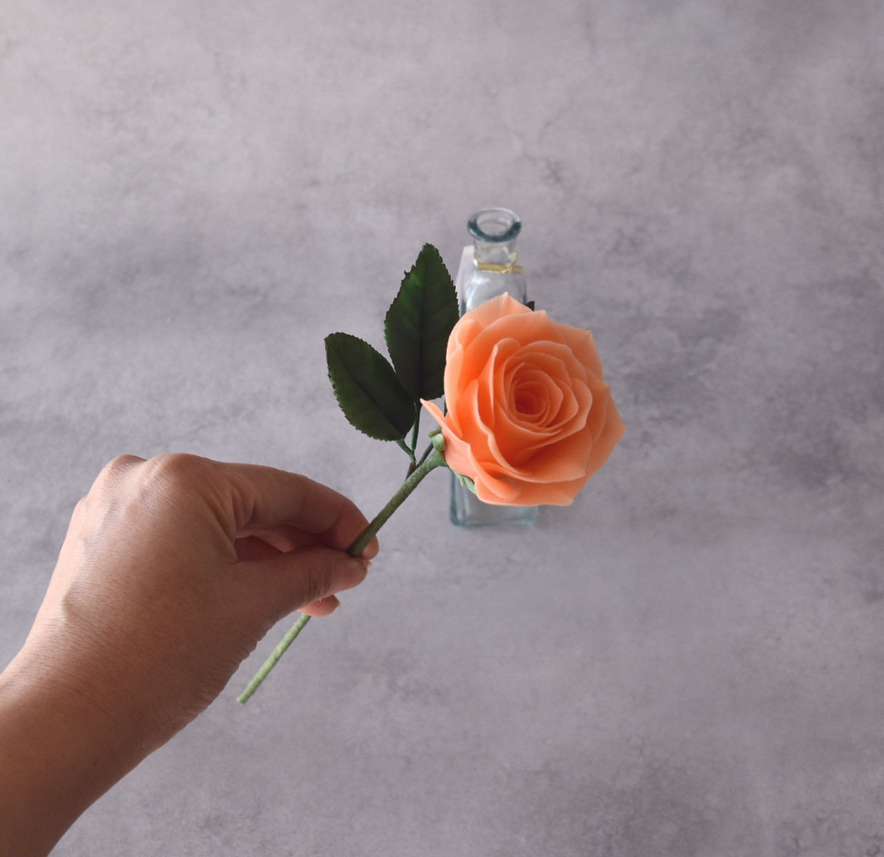 ◆粘土のお花◆　薔薇　一輪　オレンジ・・・B1377