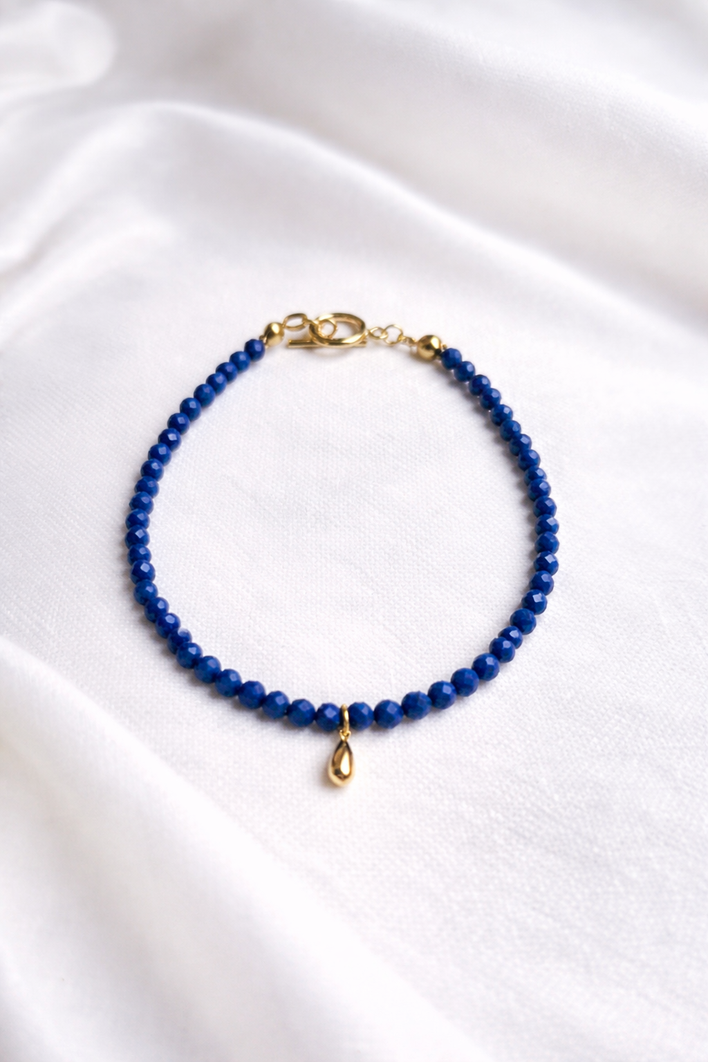 K18チャーム付き ラピスラズリ ブレスレット｜14kgfマンテル留め｜資産価値のある天然石ジュエリー