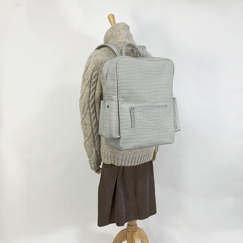 大きい本革リュック[A3対応] (ライトグレー) リュック・バックパック Z