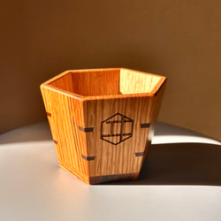 秩父のウイスキー蒸留所の熟成樽でできたスモーカーとスモークチップの