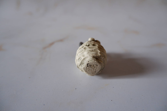 ミニ白樹土鬼香立て2　塊根植物　多肉植物　盆栽　植木鉢　作家鉢　ミニチュア　沖縄 6枚目の画像