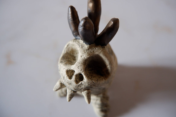 ミニ白髑髏樹土鬼香立て5　塊根植物　多肉植物　盆栽　植木鉢　作家鉢　ミニチュア　沖縄 2枚目の画像