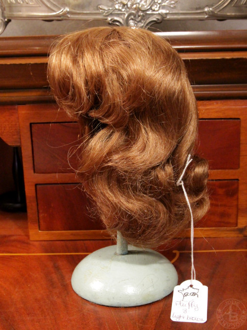 フランス製　ナチュラル　ドールウィッグ ライトブラウン　＃8　頭囲29cm