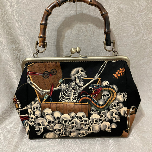 アレキサンダーヘンリー　ドクロ&デニム　がま口バッグ　着物バッグ　和装　薔薇 アレキサンダーヘンリー ドクロ&デニム がま口バッグ 着物バッグ 和装