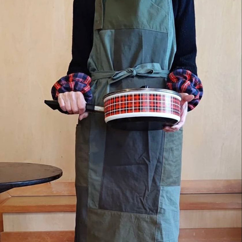 SAYOCAFE「暮らしを楽しむシリーズ」パッチワークエプロン(カーキ) SOLD/SAYOCAFE「暮らしを楽しむシリーズ」パッチワークエプロン(カーキ