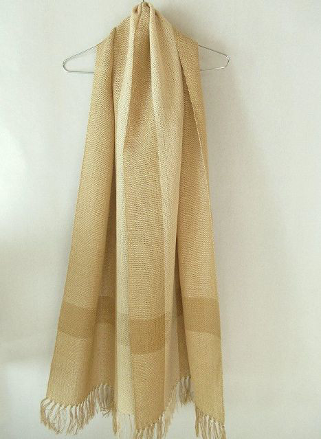 (２)手織り・ 平巻紬糸（絹糸）のストール・紅茶染め・草木染