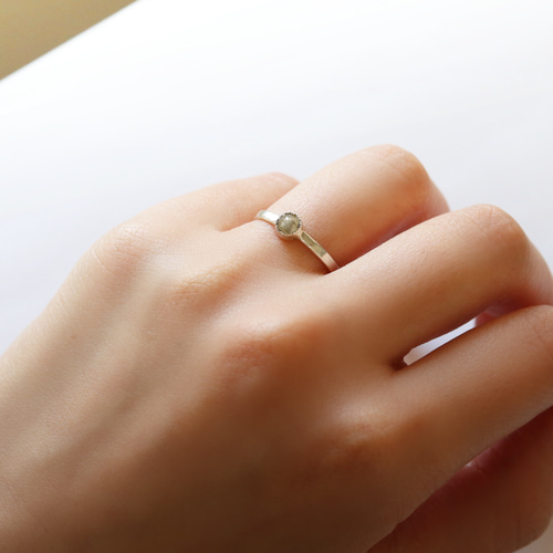 一点もの・Silver925）ナチュラルダイヤモンドのシルバーリング（4mm