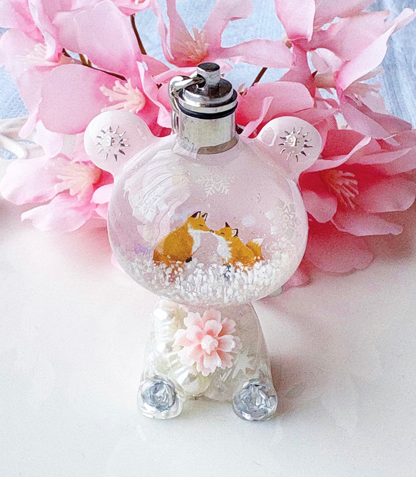 すず☆らん/お城と湖畔の鶴と子猫達　雪　蓄光　オルゴナイトキーホルダー すずらん様専用/星降る夜の子猫達 蓄光 オルゴナイトキーホルダー