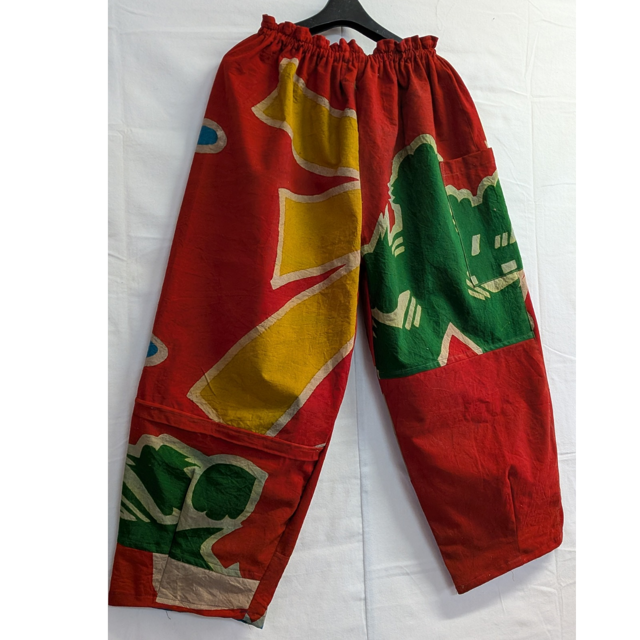 大漁旗の柿渋染めタックパンツ　　古布リメイク