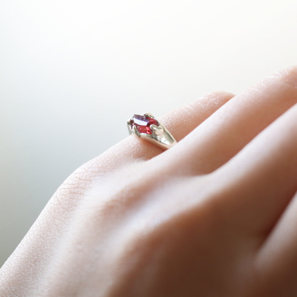 （獨一無二，925銀）紅尖晶石異形切割戒指（7*4毫米，9號） 第3張的照片