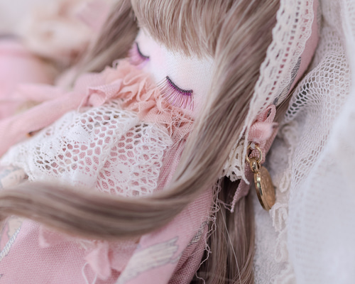 ★ハンドメイド★ ミニチュア ミニバッグ ピンク￼ ドールアウトフィット 身長約11cmの小さなコットンドール「レヴェリー」リトルミミドール