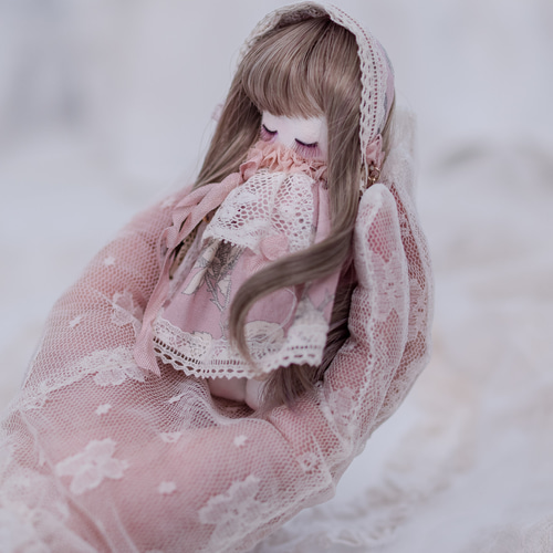 身長約11cmの小さなコットンドール「レヴェリー」リトルミミドール