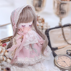 身長約11cmの小さなコットンドール「レヴェリー」リトルミミドール