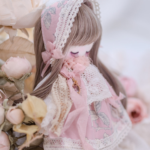 身長約11cmの小さなコットンドール「レヴェリー」リトルミミドール