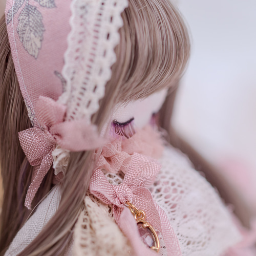 身長約11cmの小さなコットンドール「レヴェリー」リトルミミドール